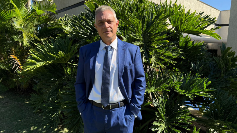 Leonardo Manzan apresenta soluções para aprimorar a governança tributária em concessões de infraestrutura.