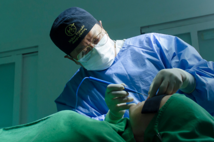 A rinoplastia funcional vai além da estética ao melhorar respiração e qualidade de vida, explica Milton Seigi Hayashi.